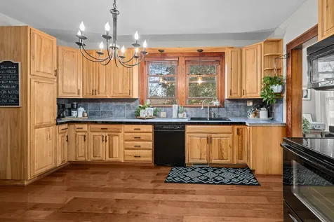 10198 East 2720 Street Kewanee IL 61443