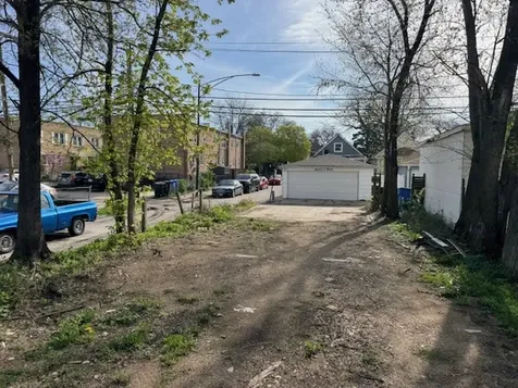 6561 North Seeley Avenue Chicago IL 60645