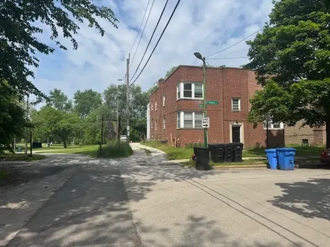 6561 North Seeley Avenue Chicago IL 60645
