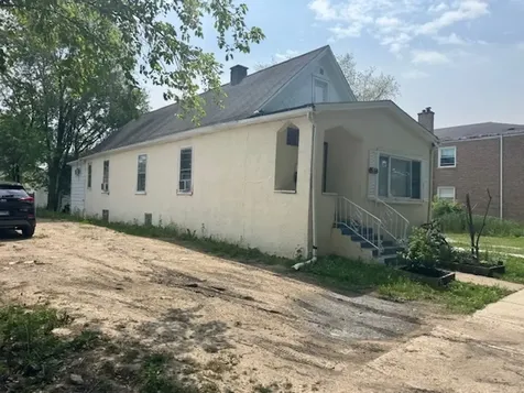 6561 North Seeley Avenue Chicago IL 60645