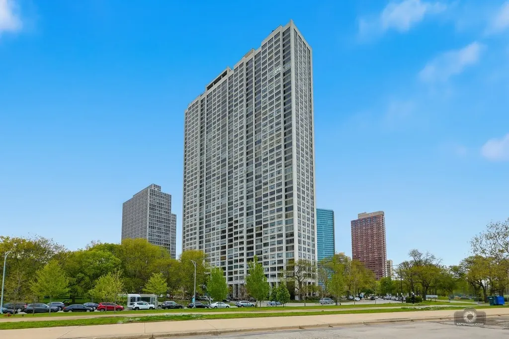 2800 North Lake Shore Drive Chicago IL 60657