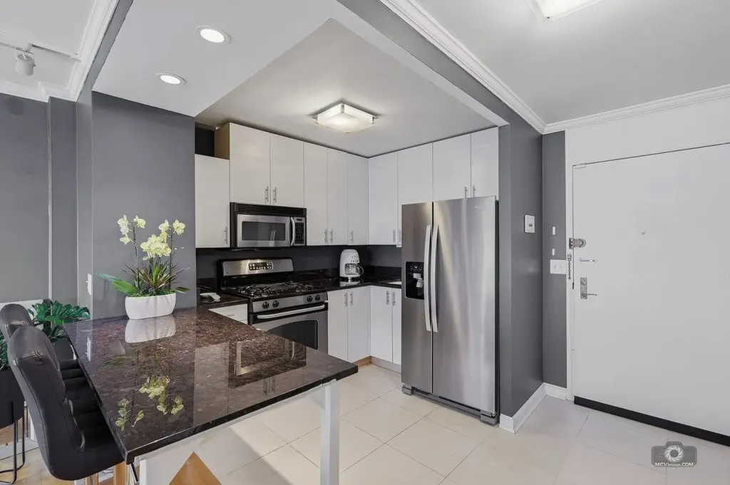 2800 North Lake Shore Drive Chicago IL 60657