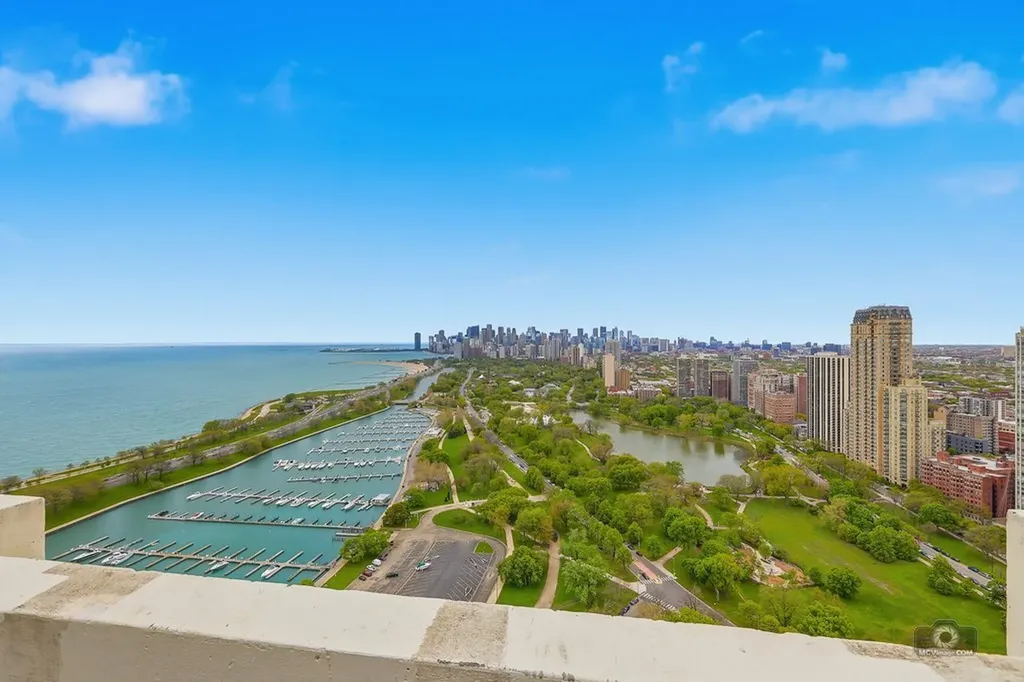 2800 North Lake Shore Drive Chicago IL 60657