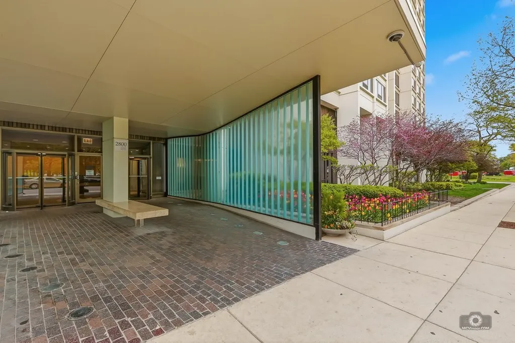 2800 North Lake Shore Drive Chicago IL 60657