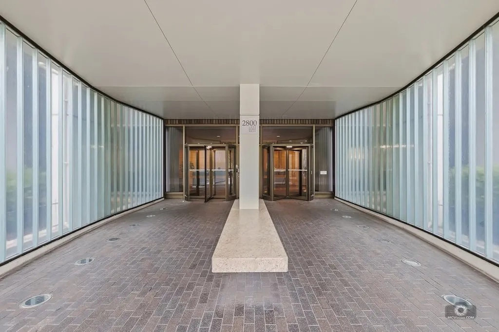 2800 North Lake Shore Drive Chicago IL 60657