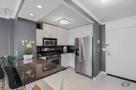 2800 North Lake Shore Drive Chicago IL 60657
