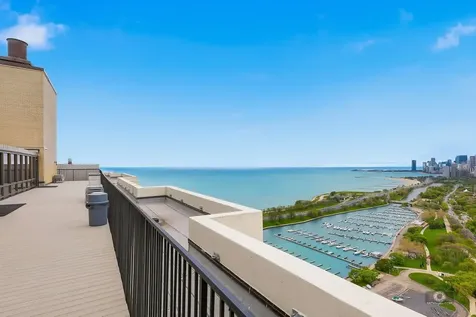 2800 North Lake Shore Drive Chicago IL 60657