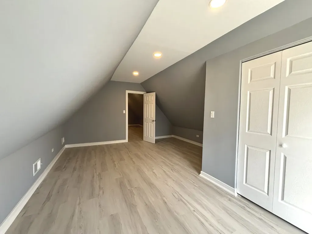 9234 - 9236 South Blackstone Avenue Chicago IL 60619