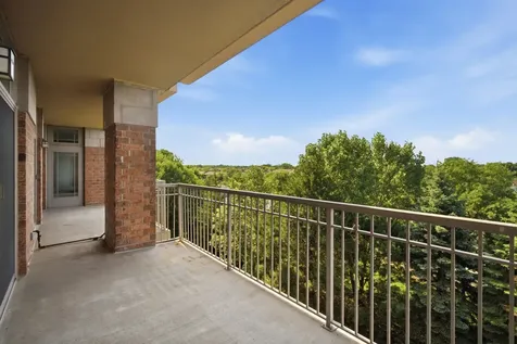 45 Prairie Park Drive Wheeling IL 60090