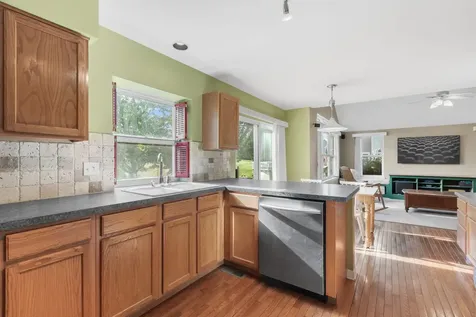 1646 Gleneagle Drive Carpentersville IL 60110