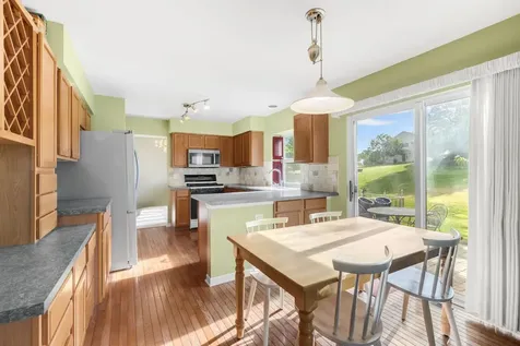 1646 Gleneagle Drive Carpentersville IL 60110