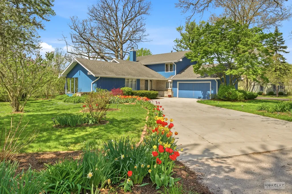 3S830 Thornapple Tree Road Sugar Grove IL 60554
