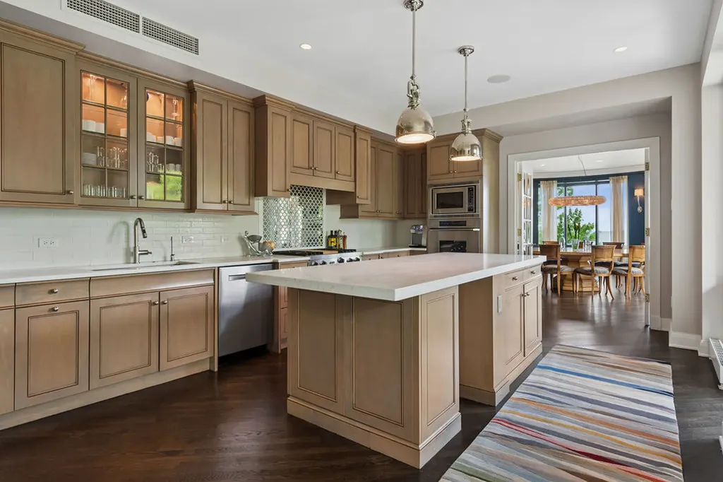 840 North Lake Shore Drive Chicago IL 60611