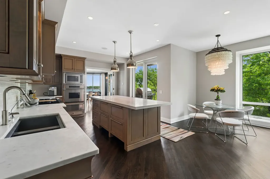 840 North Lake Shore Drive Chicago IL 60611