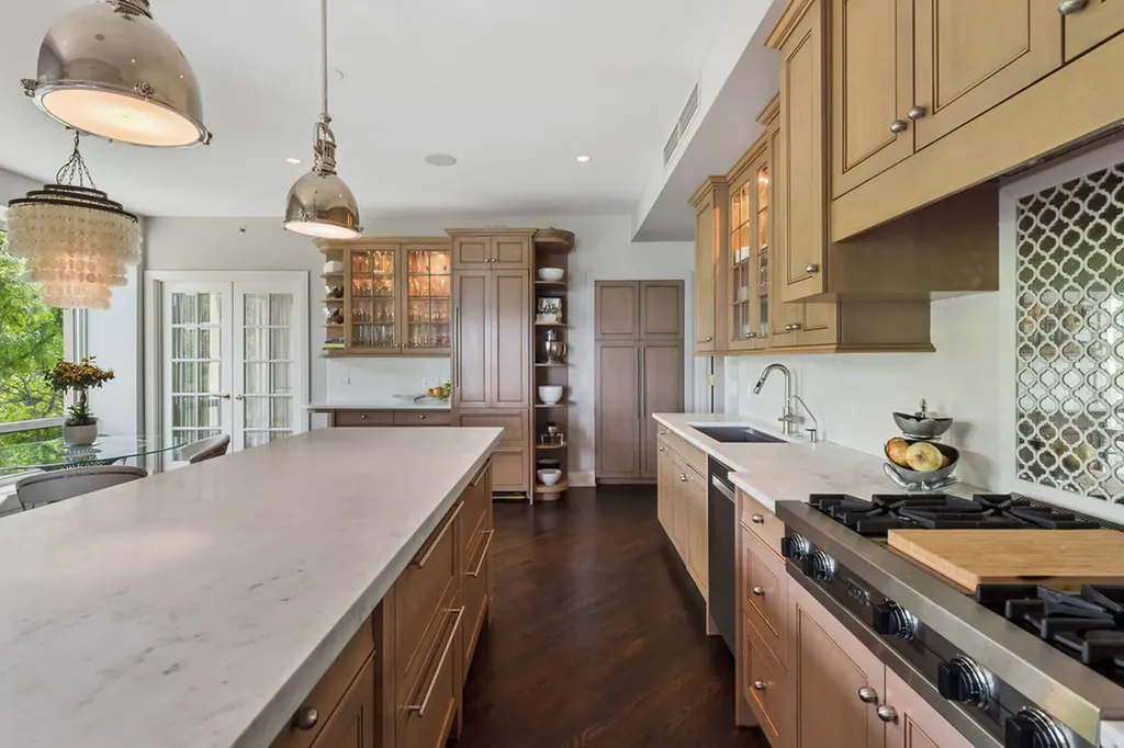 840 North Lake Shore Drive Chicago IL 60611