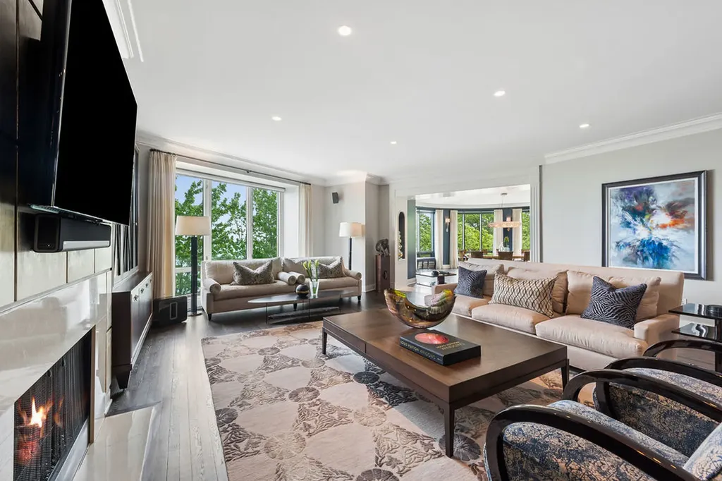 840 North Lake Shore Drive Chicago IL 60611