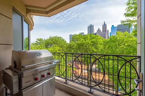 840 North Lake Shore Drive Chicago IL 60611