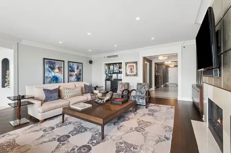 840 North Lake Shore Drive Chicago IL 60611