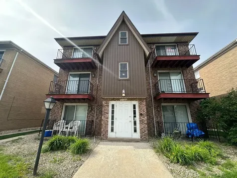 2121 176TH Place Lansing IL 60438