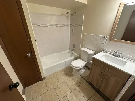 2121 176TH Place Lansing IL 60438
