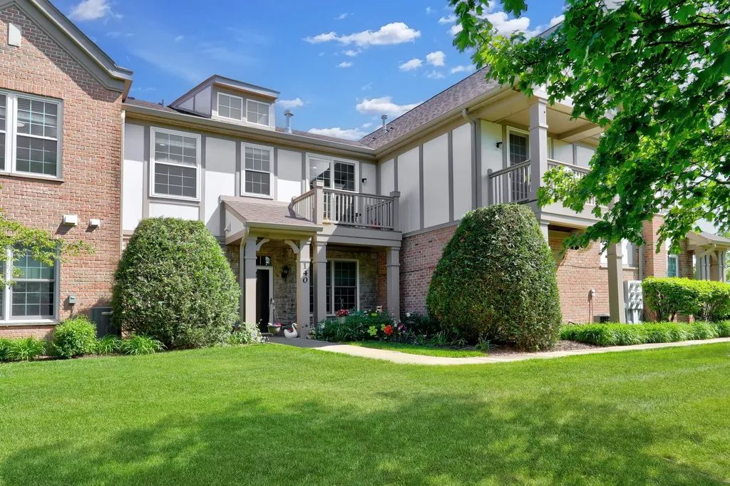 210 Rosehall Drive Lake Zurich IL 60047