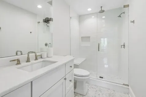 28 Aberdeen Court Bannockburn IL 60015
