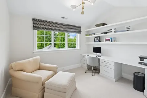 28 Aberdeen Court Bannockburn IL 60015