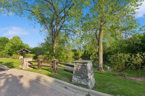 28 Aberdeen Court Bannockburn IL 60015