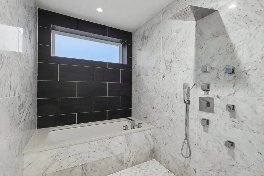 6157 North Kenmore Avenue Chicago IL 60660