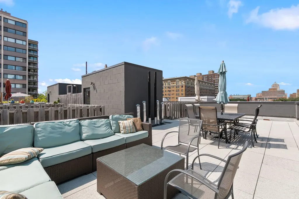 6157 North Kenmore Avenue Chicago IL 60660
