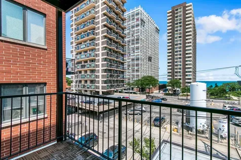 6157 North Kenmore Avenue Chicago IL 60660