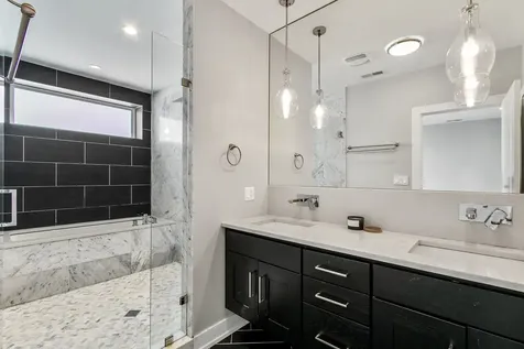 6157 North Kenmore Avenue Chicago IL 60660