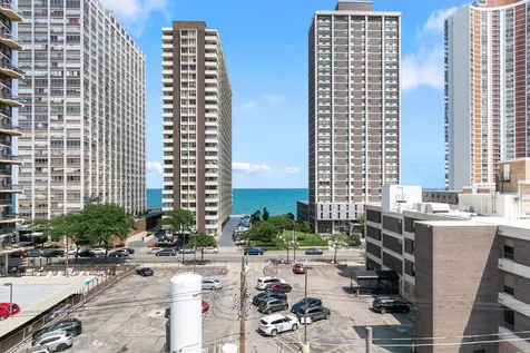 6157 North Kenmore Avenue Chicago IL 60660