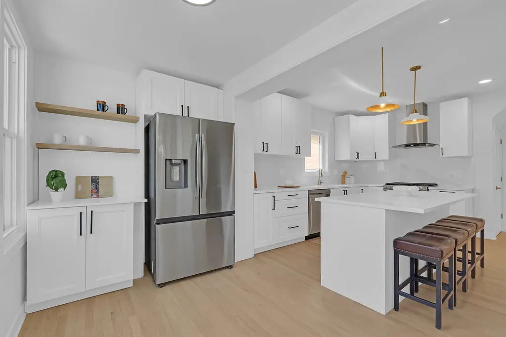 5837 North Marmora Avenue Chicago IL 60646