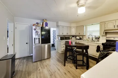 330 Park Avenue Cary IL 60013