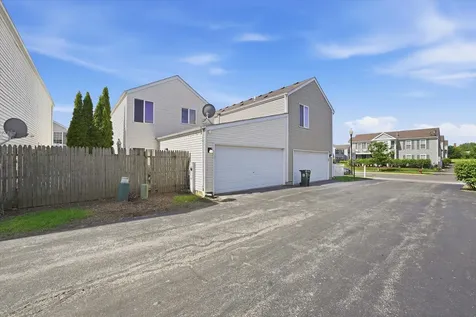 752 Four Seasons Boulevard Aurora IL 60504