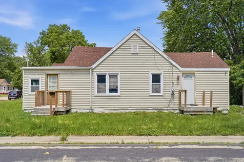 1202 Ave K Sterling IL 61081