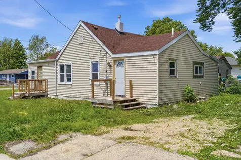 1202 Ave K Sterling IL 61081