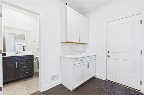 1110 Williamsbury Drive Crystal Lake IL 60012