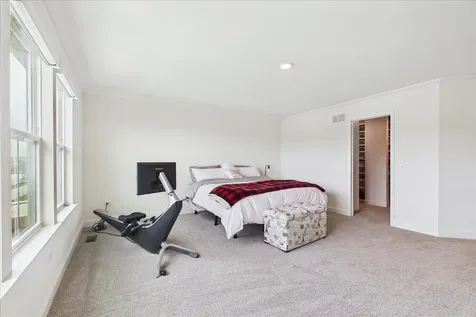 1110 Williamsbury Drive Crystal Lake IL 60012