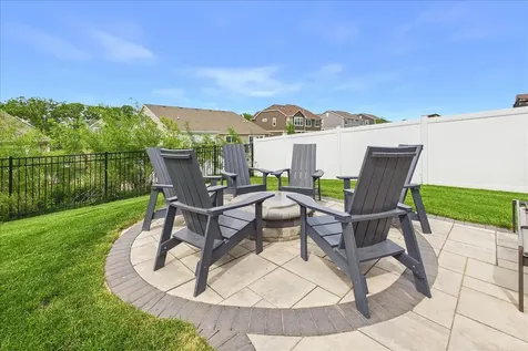 1110 Williamsbury Drive Crystal Lake IL 60012