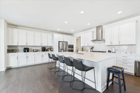1110 Williamsbury Drive Crystal Lake IL 60012