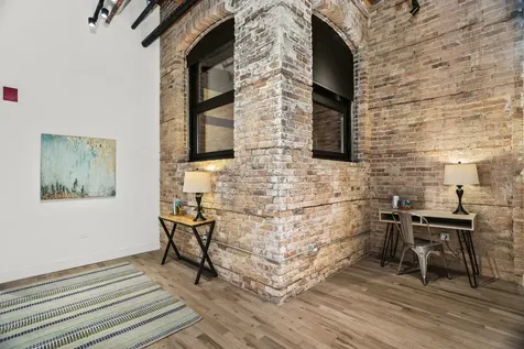 153 West Ohio Street Chicago IL 60654