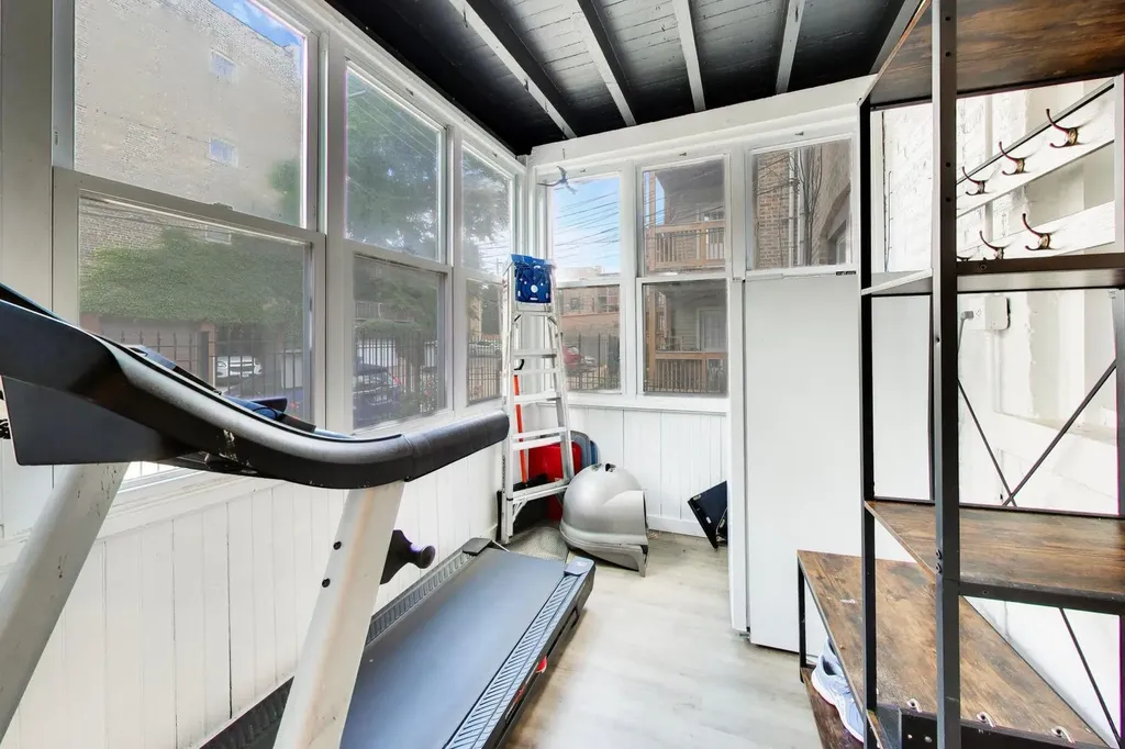 7442 North Hoyne Avenue Chicago IL 60645