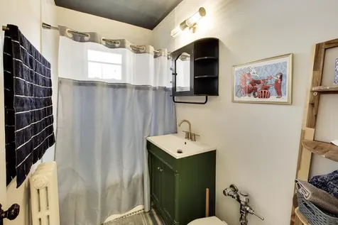 7442 North Hoyne Avenue Chicago IL 60645