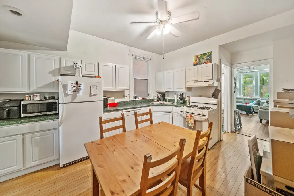 1448 West George Street Chicago IL 60657