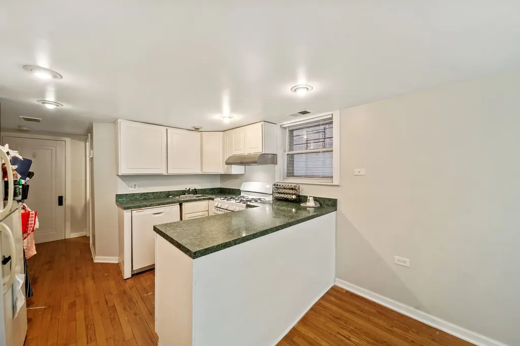 1448 West George Street Chicago IL 60657