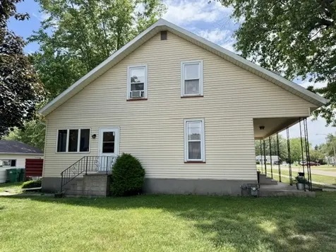 109 4TH Avenue Mendota IL 61342