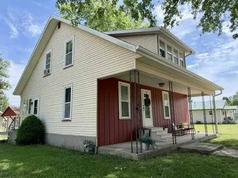 109 4TH Avenue Mendota IL 61342
