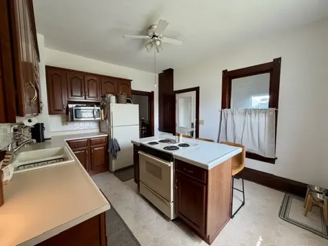 109 4TH Avenue Mendota IL 61342